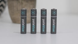 Découvrez mon avis sur les piles Pale Blue. La nouvelle marque de piles rechargeables via un simple câble USB