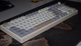 Découvrez le test du clavier Epomaker Galaxy100 QMK/VIA : design soigné,...