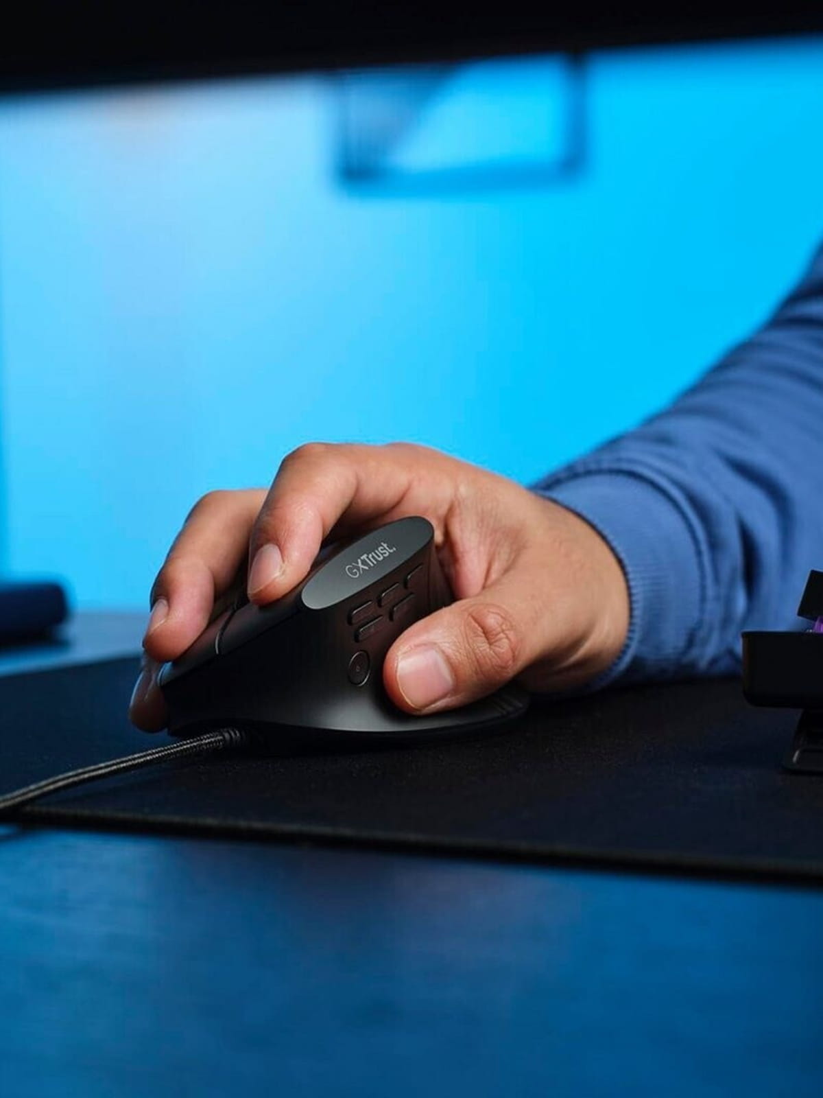 Test Trust GXT 145 Rexxa : Le pari réussi d'une souris gaming verticale et abordable