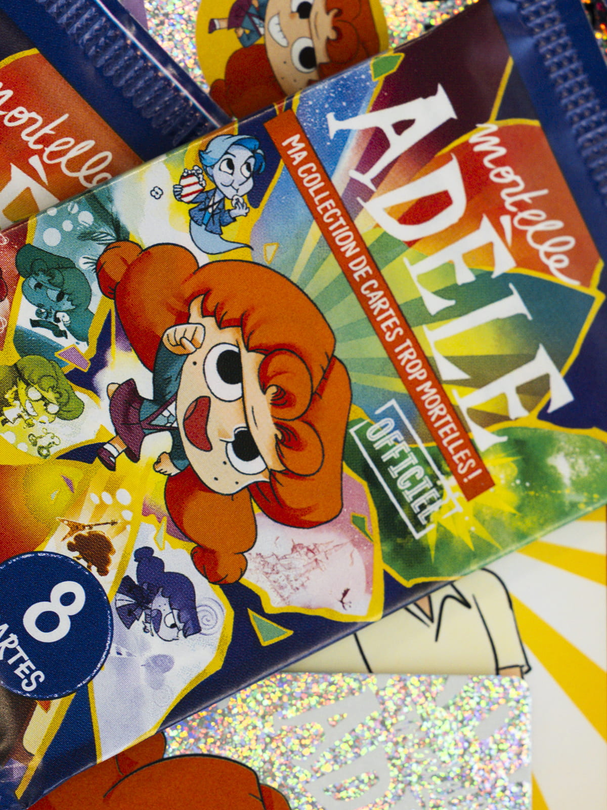Panini lance sa collection de cartes Mortelle Adèle : 185 cartes, pochettes, album, cartes rares signées et croquis originaux. Prix, contenu et infos du lancement.