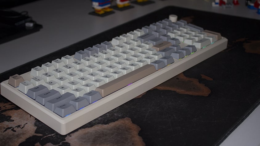 Couverture de l'article : Test Epomaker Galaxy100 QMK/VIA : un clavier mécanique ambitieux