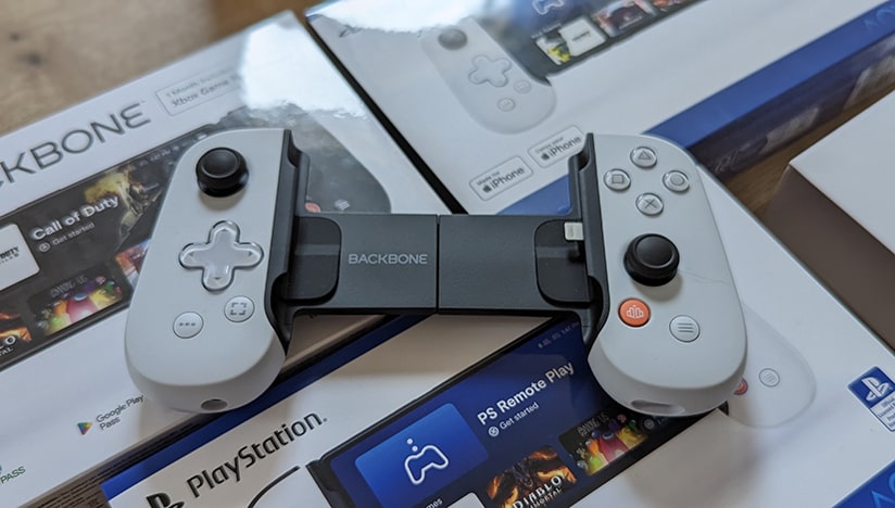 Découvrez mon avis sur la manette Backbone One disponible en différentes versions sur smartphone iOS et Android