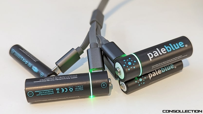 Pale Blue: les piles rechargeables en Usb, disponibles dans tous