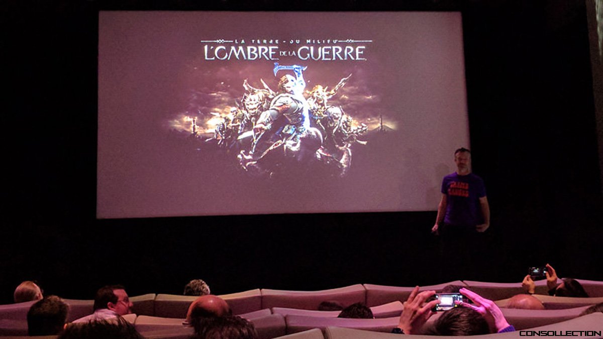 Introduction du jeu par Michael de Plater, Creative VP chez Monolith Productions dans la salle de cinéma de l'hôtel Royal Monceau