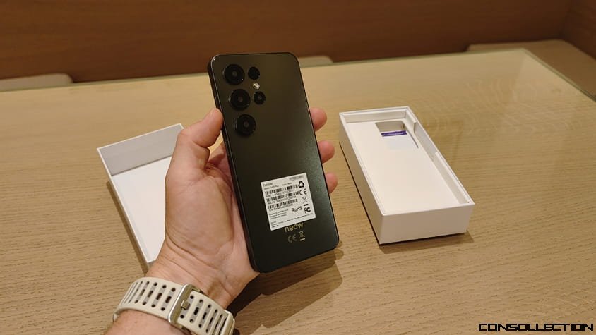 L'arri&egrave;re du t&eacute;l&eacute;phone