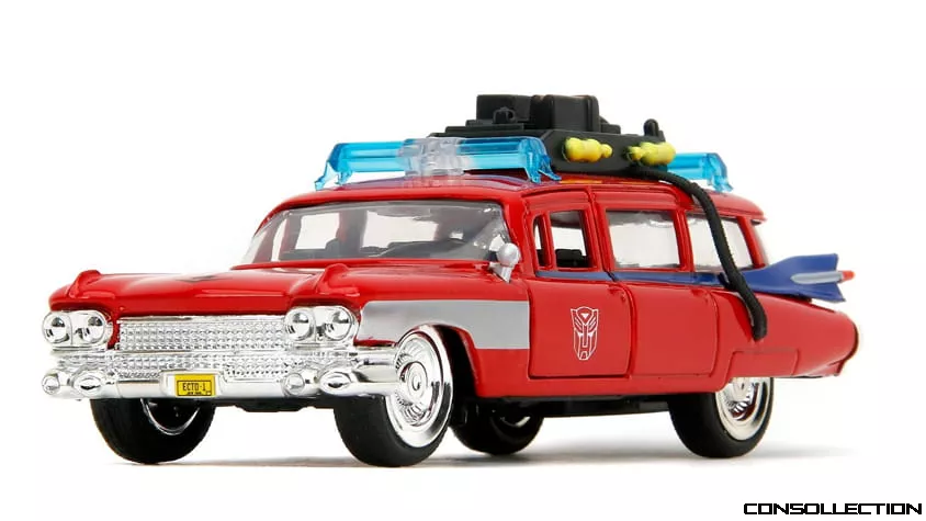Voiture TRANSFORMERS de couleur rouge - CADILLAC Ecto-1 Ghostbusters